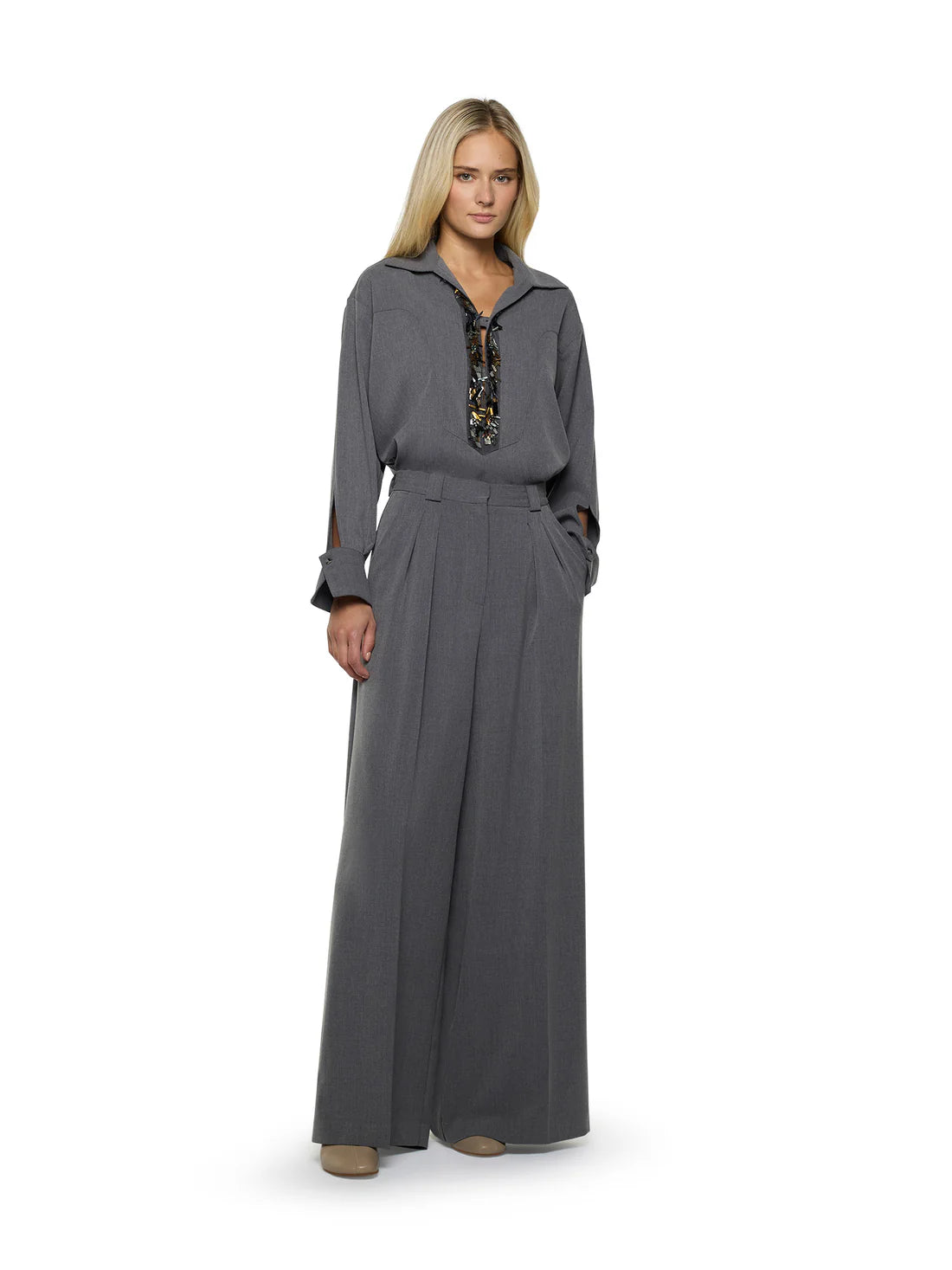 Tunic with embroidered neckline in transition fabric