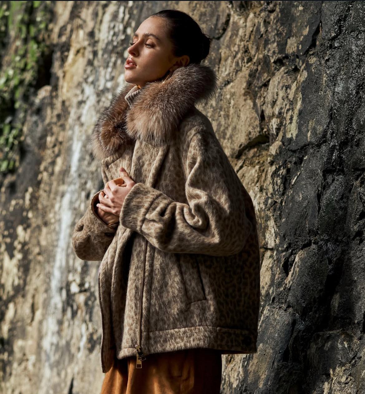 GIACCA IN LANA CON ZIP E COLLO IN PELLICCIA STACCABILE